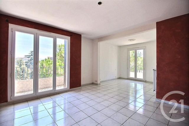 Appartement T4 à louer - 4 pièces - 89,88 m2 - Perpignan - 66 - LANGUEDOC-ROUSSILLON